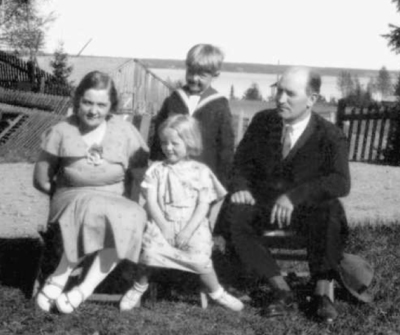 Nils Eriksson med familj